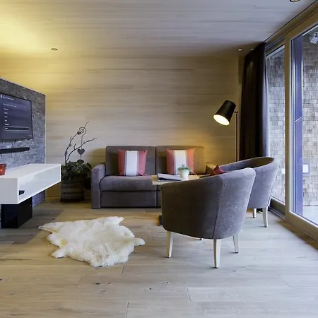 Apartment N *